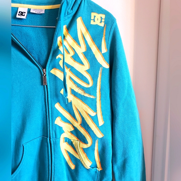 DC Zip Up Hoodie Turquoise Yellow Woman Size Medium EUC - Picture 3 of 12
